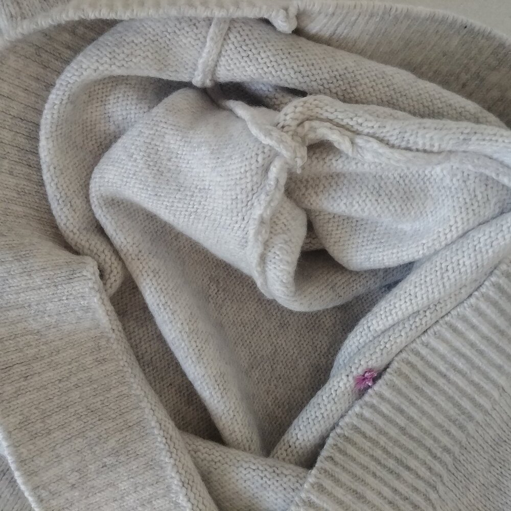 Upcycled one of a kind 100% hand embroidered grey purple cotton sweater Small - Picture 10 of 15